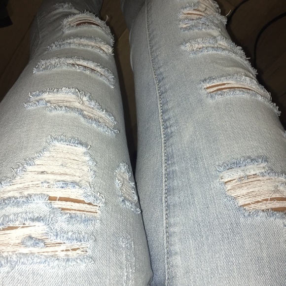 Destructed Jeans - Picture 6 of 6